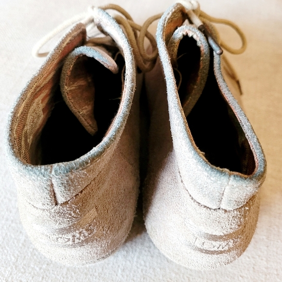 Toms Wedge Taupe Suede Booties Ankle Boots Lace Up Size 7 Women's - Picture 4 of 8